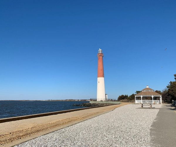 Read more about the article Beautiful day for a trip down to Barnegat Light! ⁣⁣
Fun Fact: The Barnegat Light…