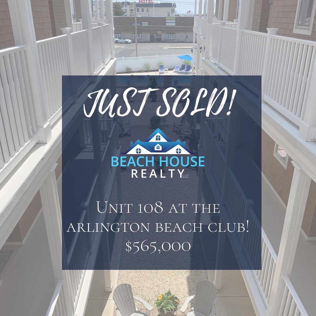 CLOSED! Another one gone at The Arlington Beach Club! Congratulations to my buye...