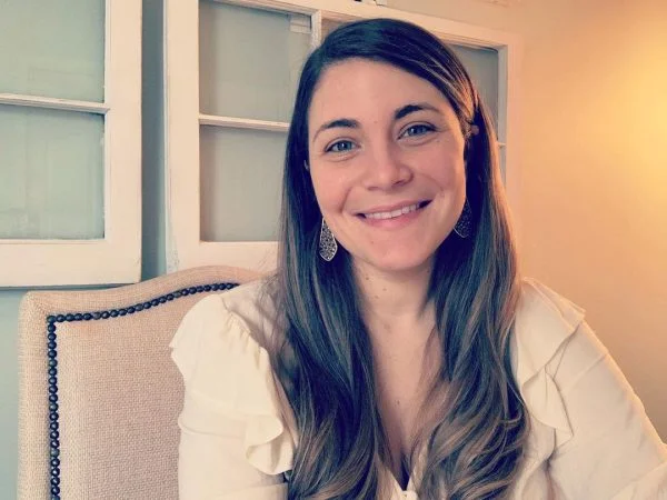 Read more about the article Hi, I’m Caitlin! Your beach-going, dog-loving, baseball watching Realtor! I love…