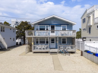 109 E 28TH ST LBI 002