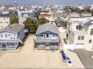 109 E 28TH ST LBI 003