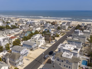 109 E 28TH ST LBI 007