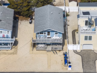 109 E 28TH ST LBI 009