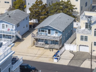 109 E 28TH ST LBI 010