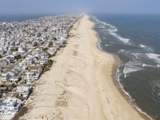 109 E 28TH ST LBI 013